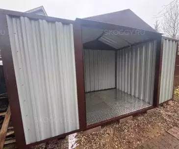 Хозблок для хранения топлива в шоколадном цвете в СНТ Связист, Волоколамский р-н, МО